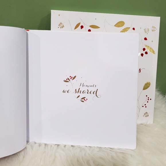 Hallmark Christmas keepsake memory book - Picture 11 of 11